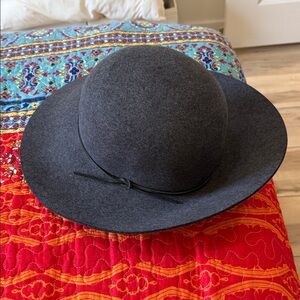 Phenix Dark Gray Women's Hat